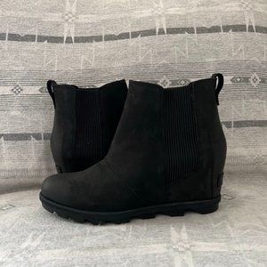 Sorel Joan of Arctic Wedge II Chelsea Boots - Black - 10